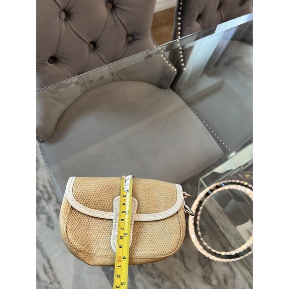 DOONEY & BOURKE 4Y20 BEIGE/WHITE FLAP WRISTLET - Picture 7 of 13